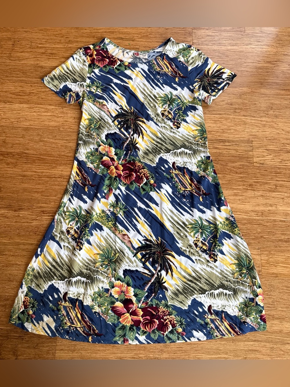 Tropical made in Hawaii rayon short sleeved dress, small medium